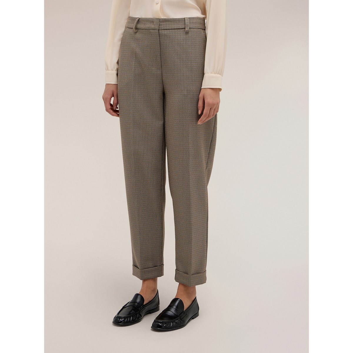 Pantalon regular à revers motif à carreaux beige, MOTIVI