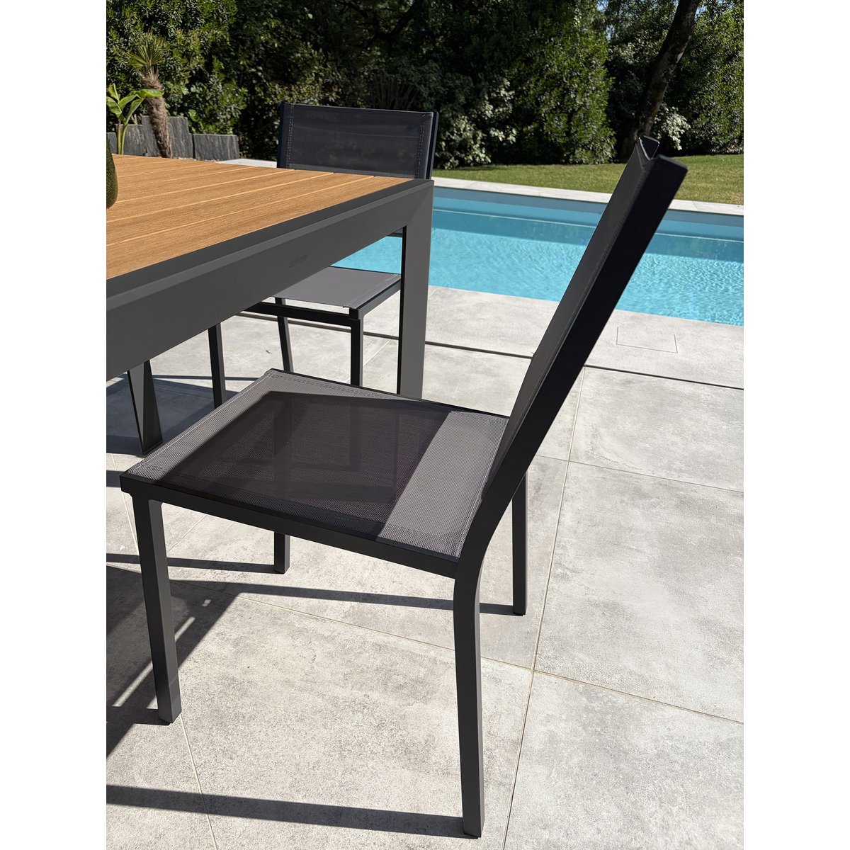 Ensemble repas de jardin 4 places en alu TONGA gris anthracite, DCB GARDEN
