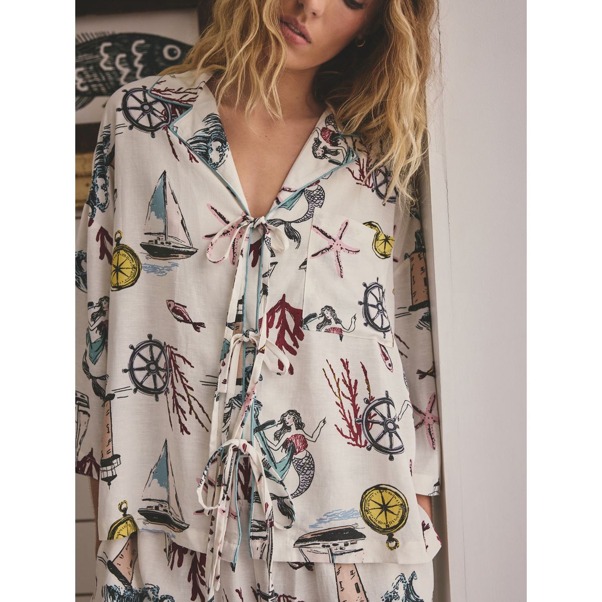 Ensemble pyjama short à nouer sur le devant sirène de crème, NEXT