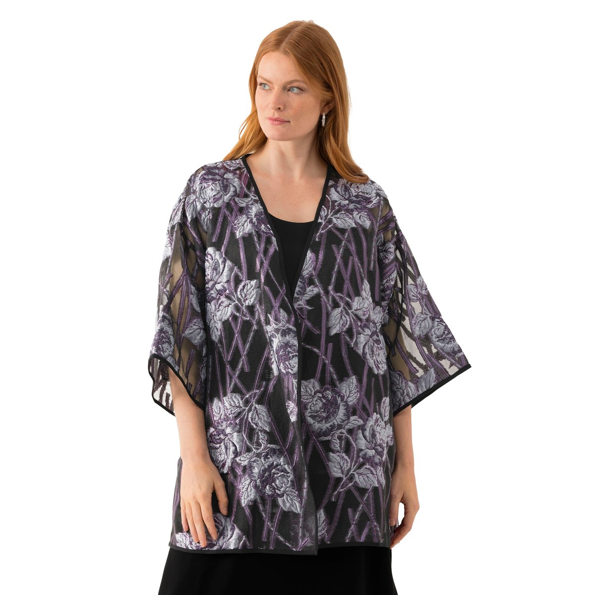 Veste chemisier motif fleurs. Encolure en lilas foncé, ULLA POPKEN