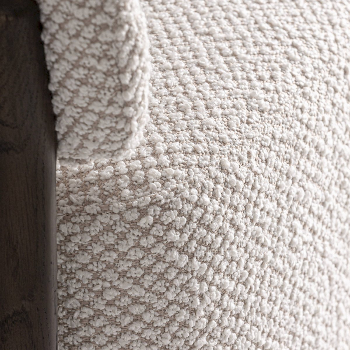 Fauteuil contemporain bois et tissu bouclé écru et brun, RECOLLECTION