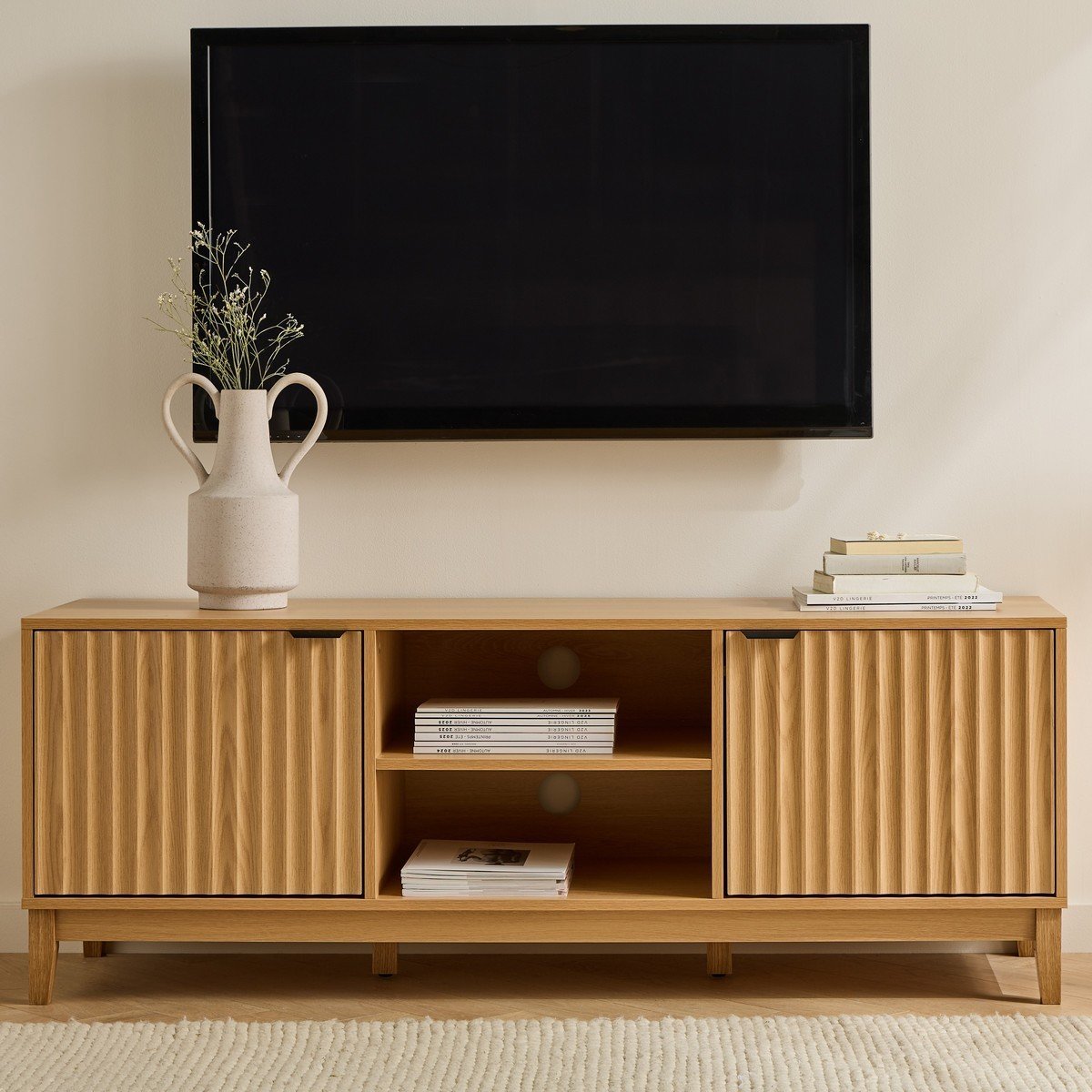 Meuble TV 2 niches et 2 portes aux façades effet vague L140 cm - BOLOGNE bois clair, CALICOSY