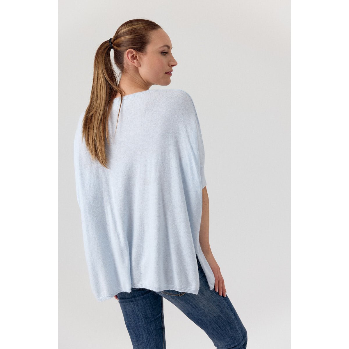 Pull oversize en maille douce avec col V et manches amples LAURINA bleu marine, ARTLOVE
