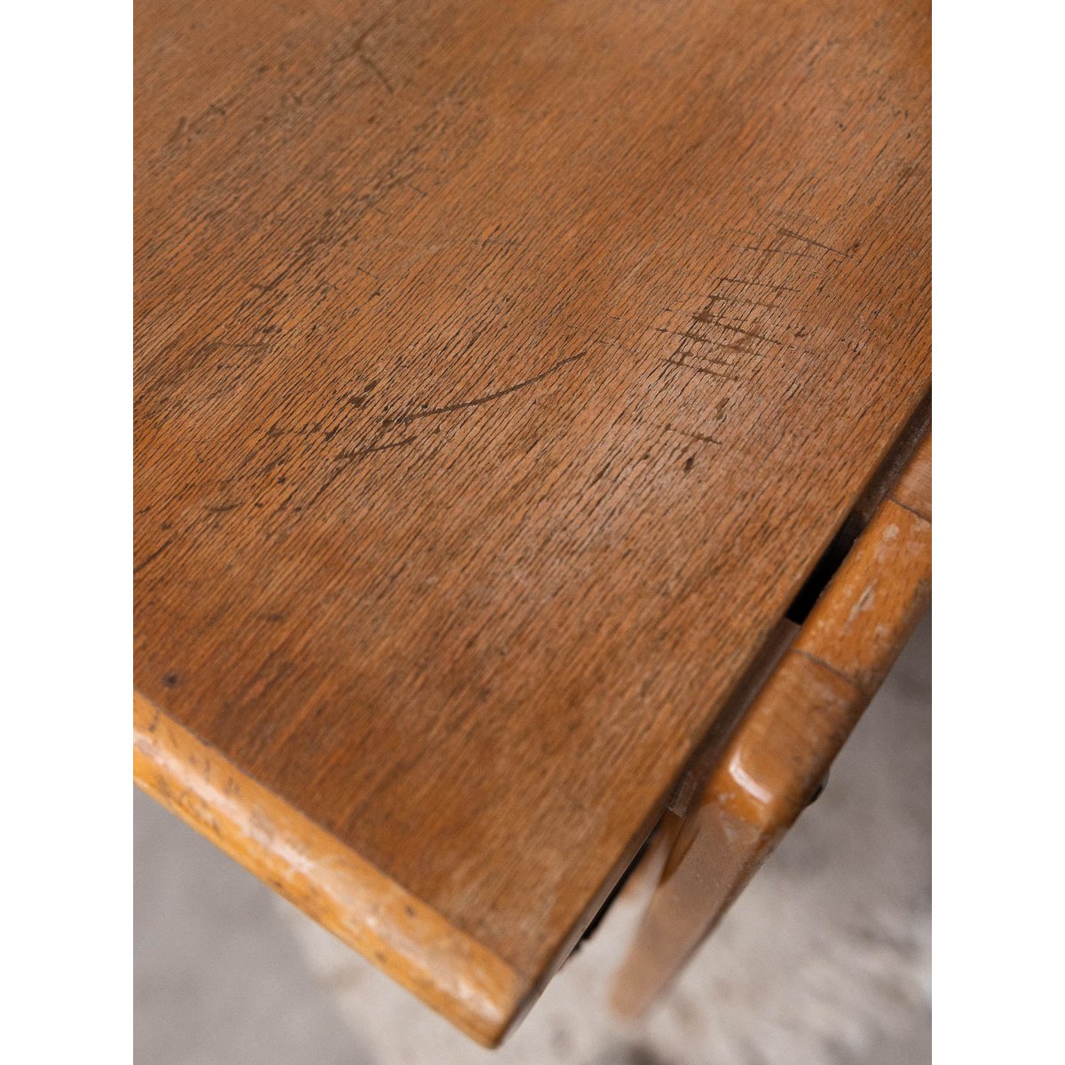 Paire de 2 chaises de design Alma N°1778 - Bon état bois clair, DEBONGOUT