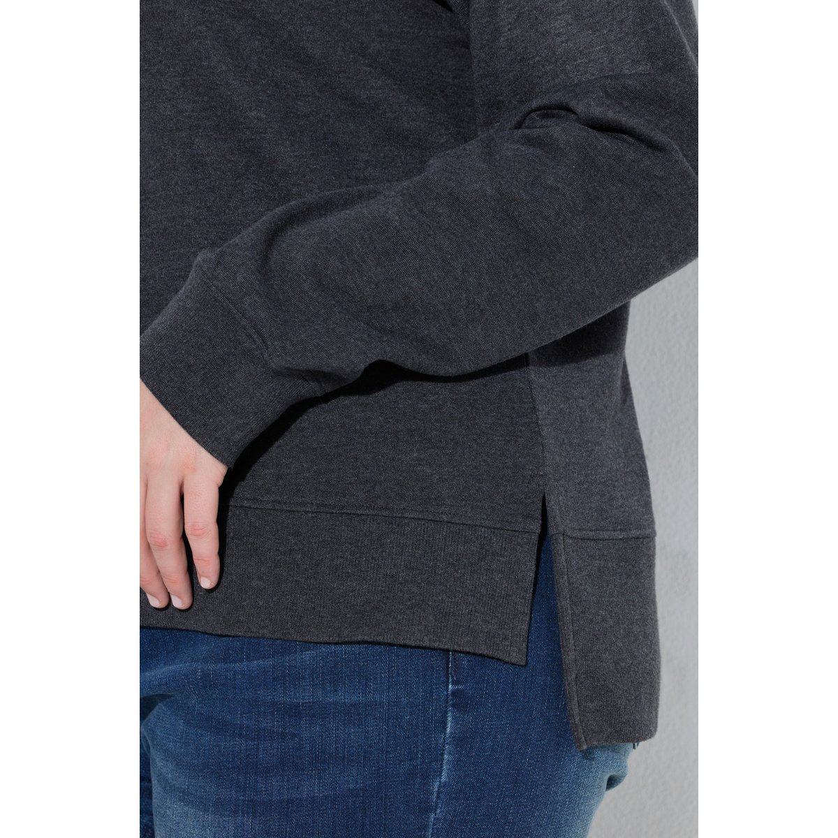 Sweat-shirt avec rivets fantaisie chiné gris foncé, ULLA POPKEN