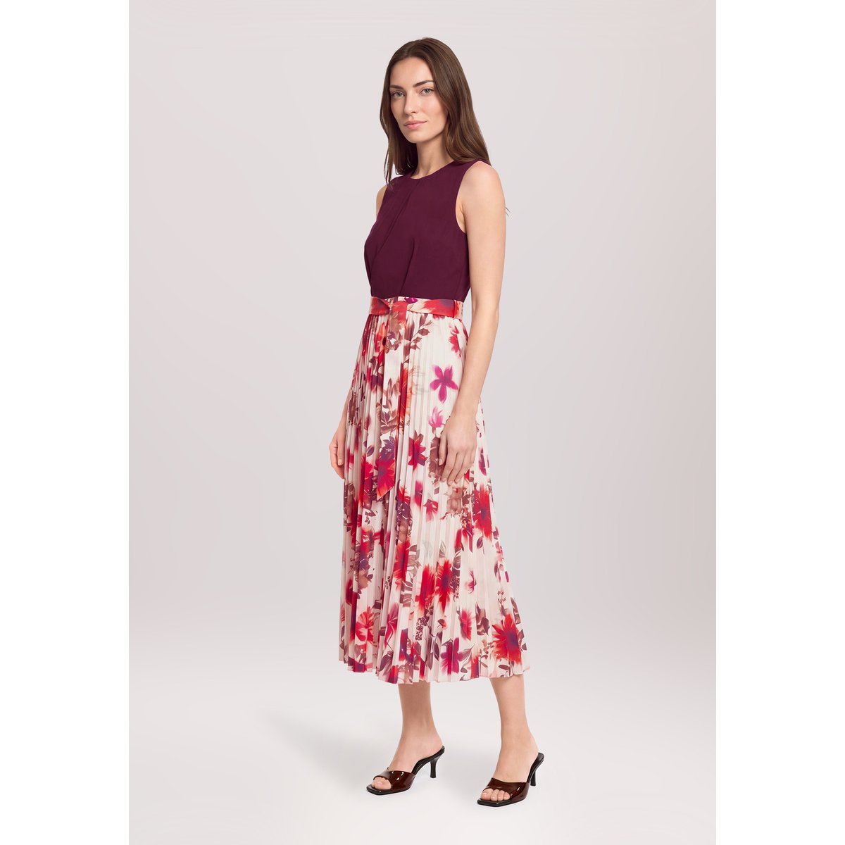 Robe de cocktail à plis patch dark red/cream, VERA MONT