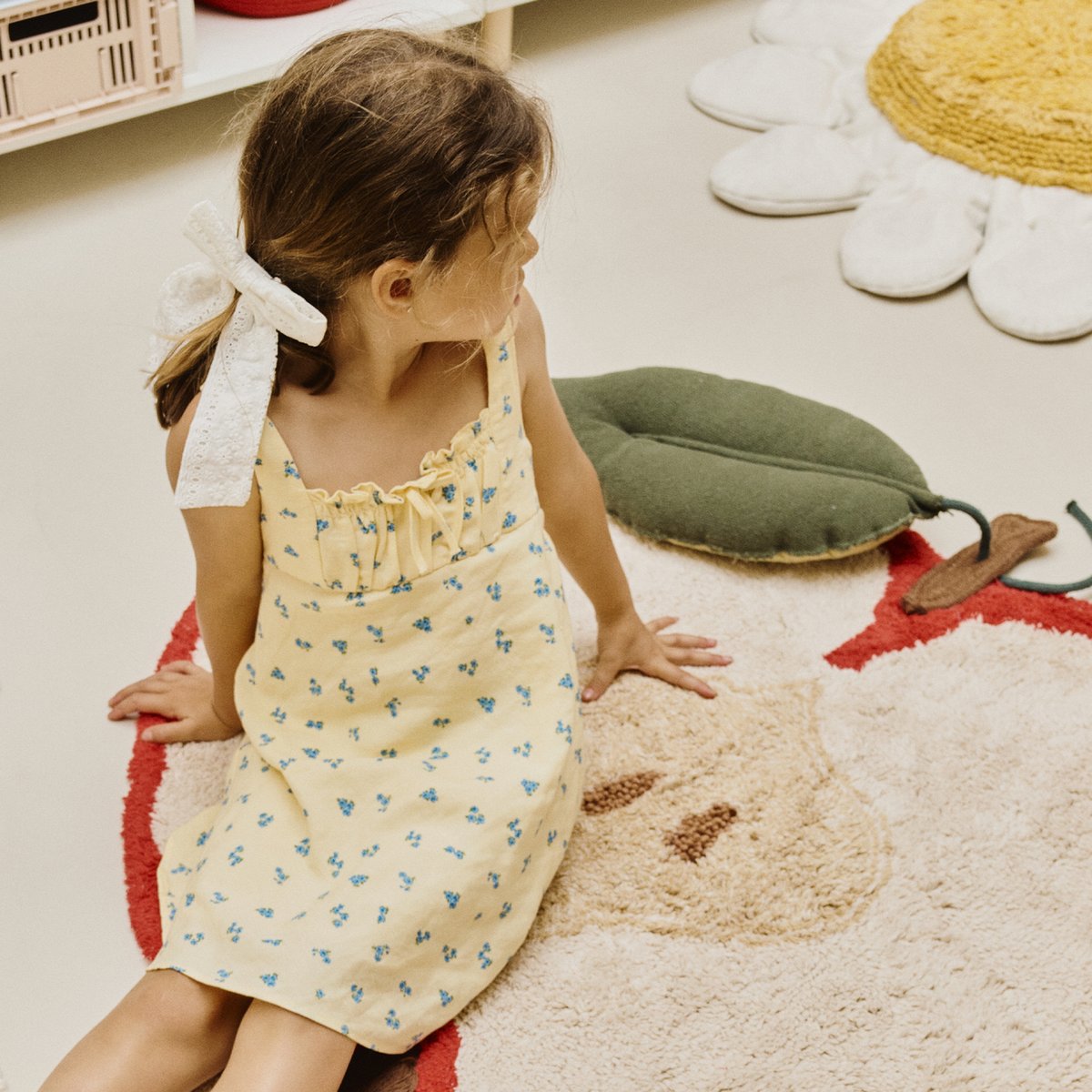Tapis lavable en coton Pomme PETALS & PALS rouge, naturel, miel clair, vert canard, matcha, châtaigne, LORENA CANALS
