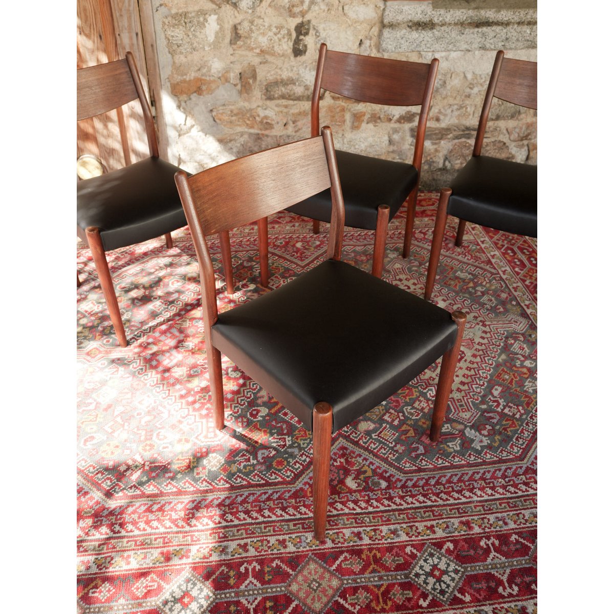 Lot de 4 chaises scandinaves Alma N°1990 - Bon état bois foncé, DEBONGOUT