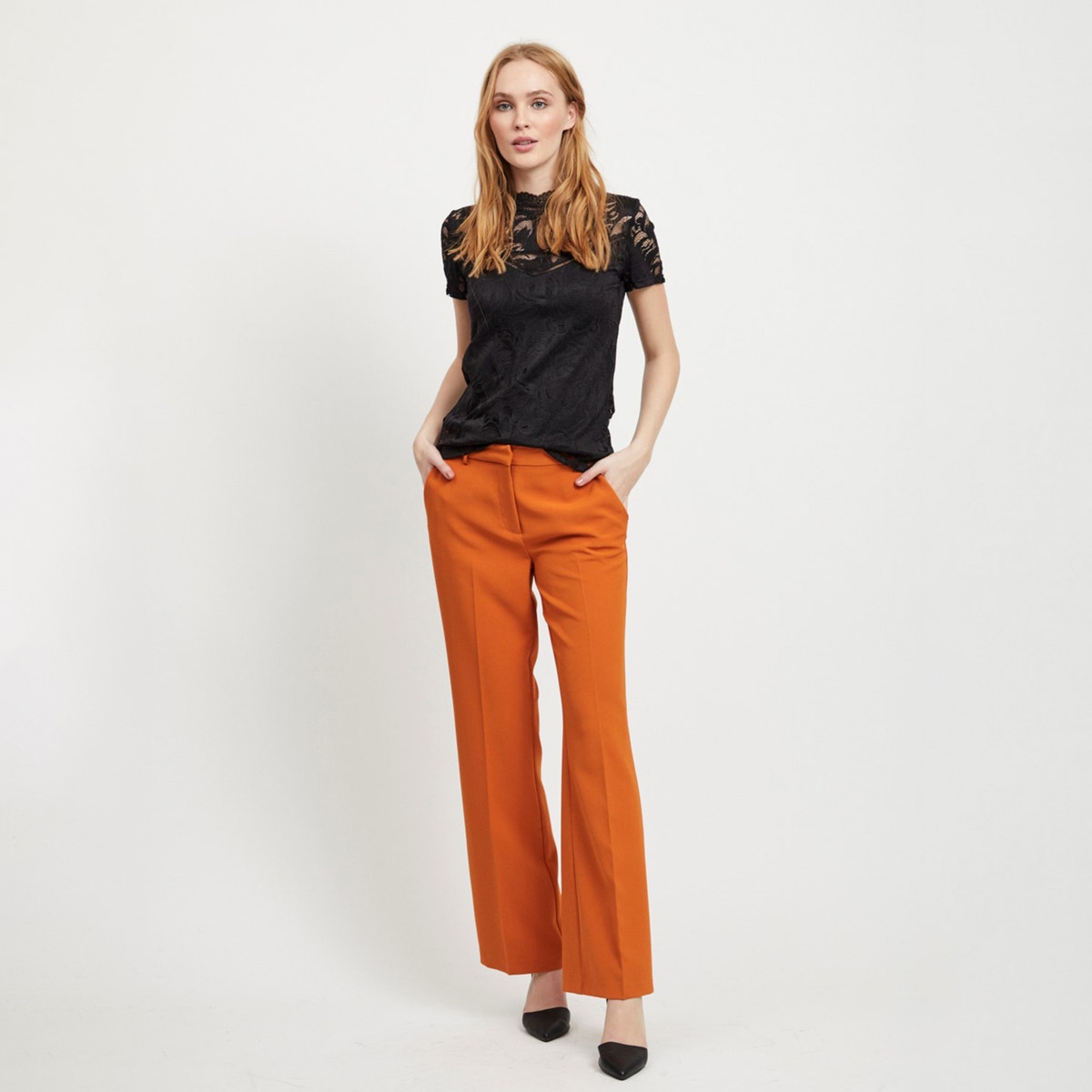 Blouse Col Montant, Dentelles noir, VILA