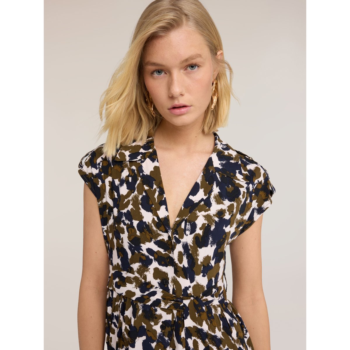 Robe chemisier imprimée verde militare, MOTIVI