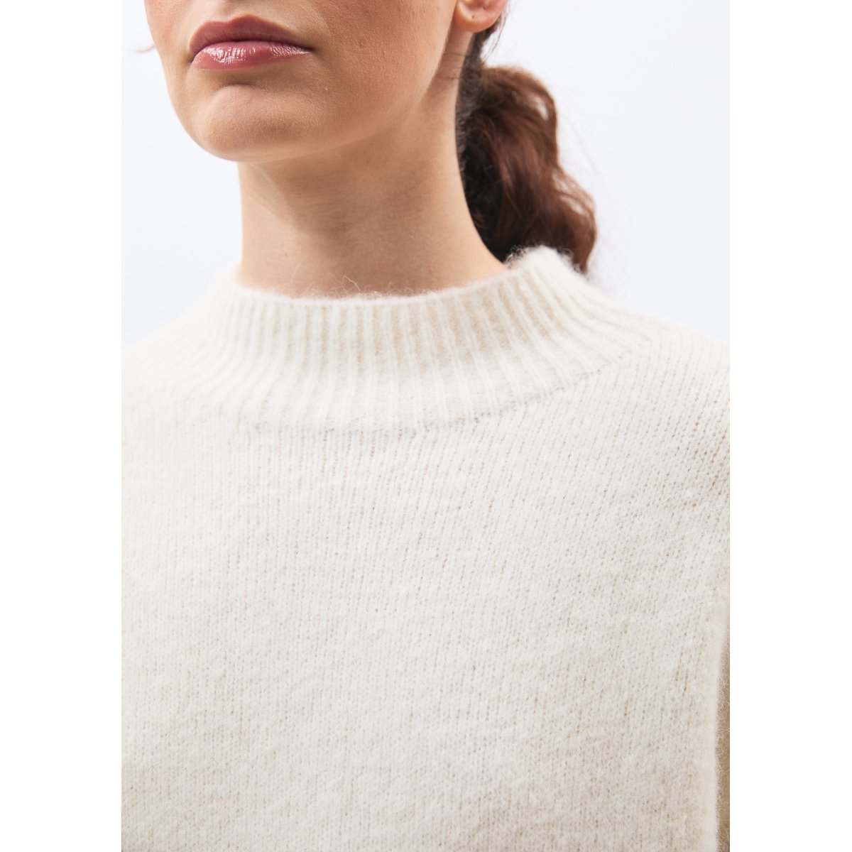 Pull à rayures sans manches en maille col montant off white/beige, HUMILITY
