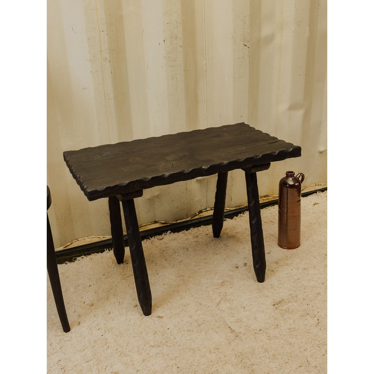 Table d'appoint en bois noir Francine N°1699 - Bon état noir, DEBONGOUT