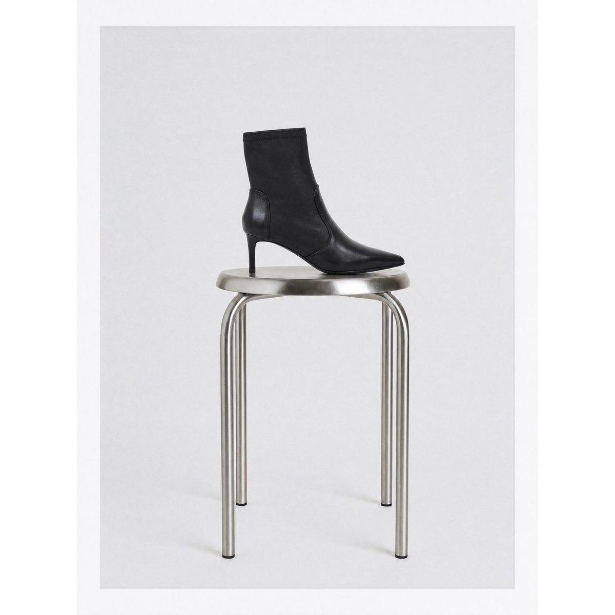 Bottines en cuir stretch à bout pointu OPHELIA LOW noir, MI MAI