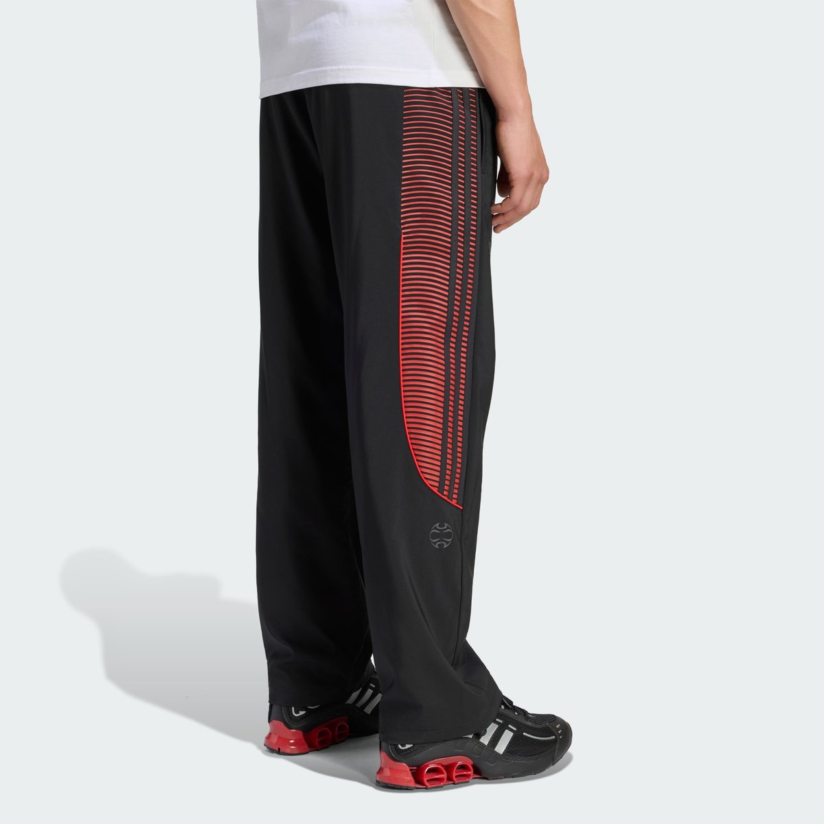 Pantalon De Survêtement Adidas X Coca-Cola Teamgeist 26 Pantalon De Survêtement Adidas X Coca-Cola Teamgeist 26 black, adidas Originals