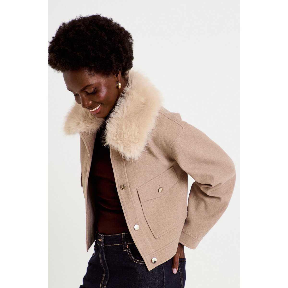 Veste droite cropped col tailleur taupe, CACHE CACHE
