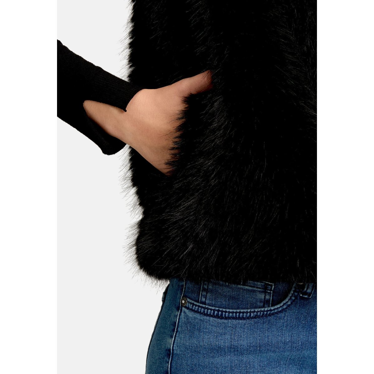 Veste sans manches en peluche à col noir, AMBER & JUNE