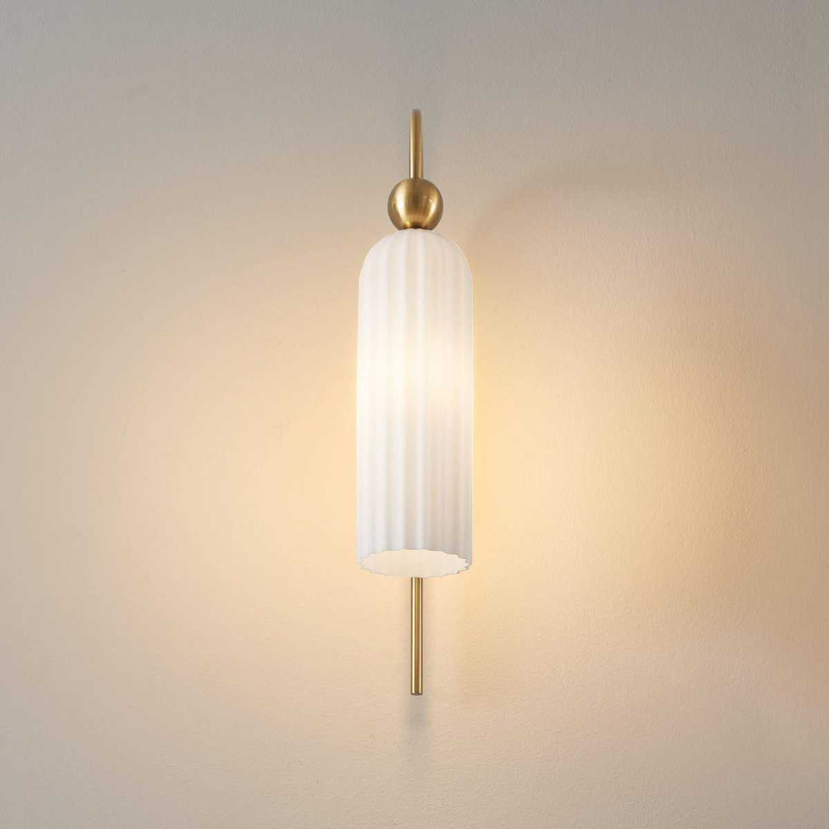 Applique cloche verre opale - LEONORA laiton et blanc, KOSILUM