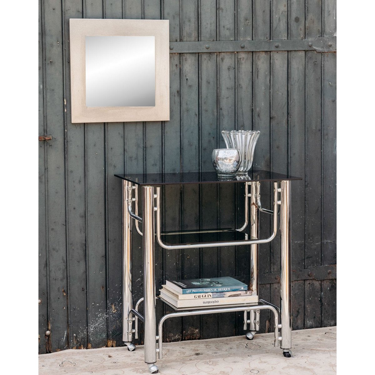 Desserte en chrome et verre fumé au style space-âge Anouk N°331 - Bon état fumé, DEBONGOUT