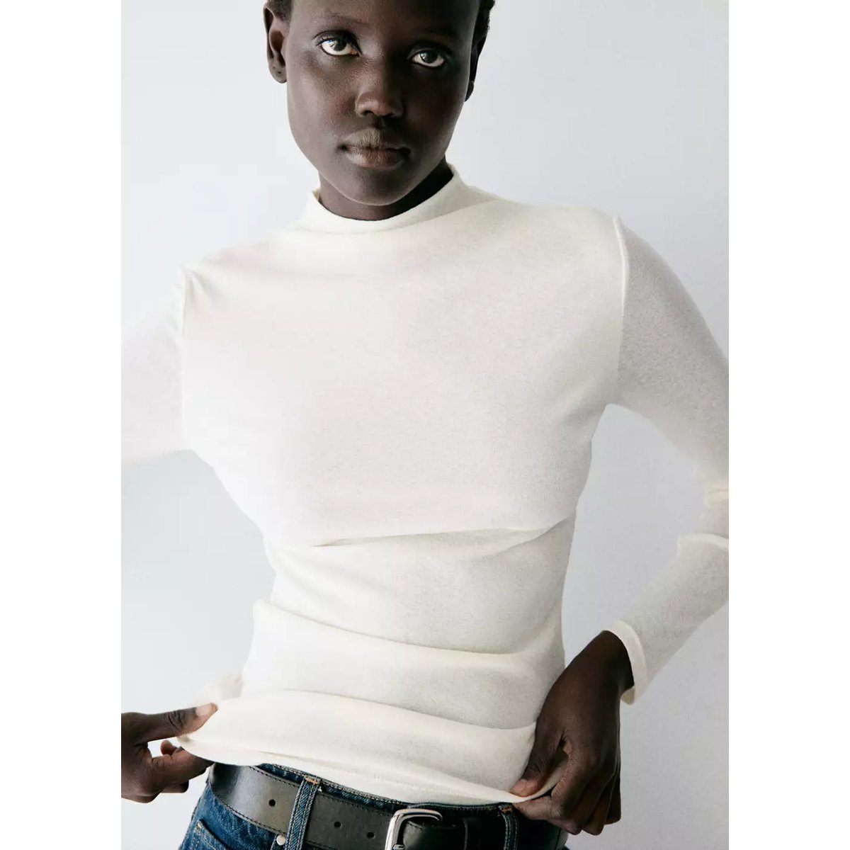T-shirt cintré col montant écru, MANGO