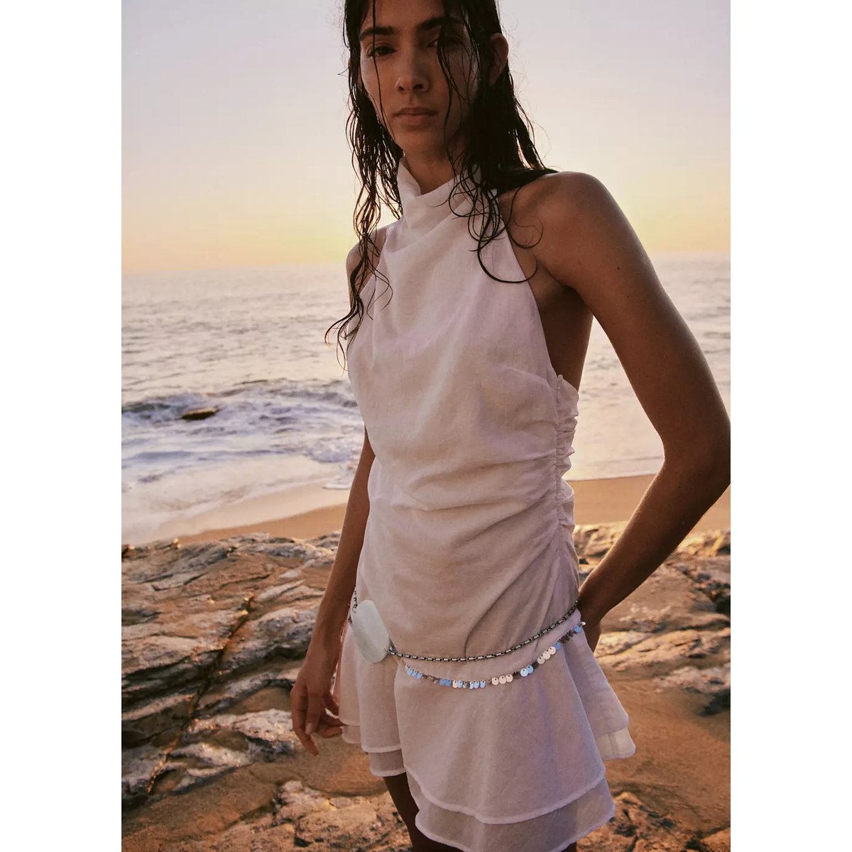 Robe à volants à col halter blanc, MANGO