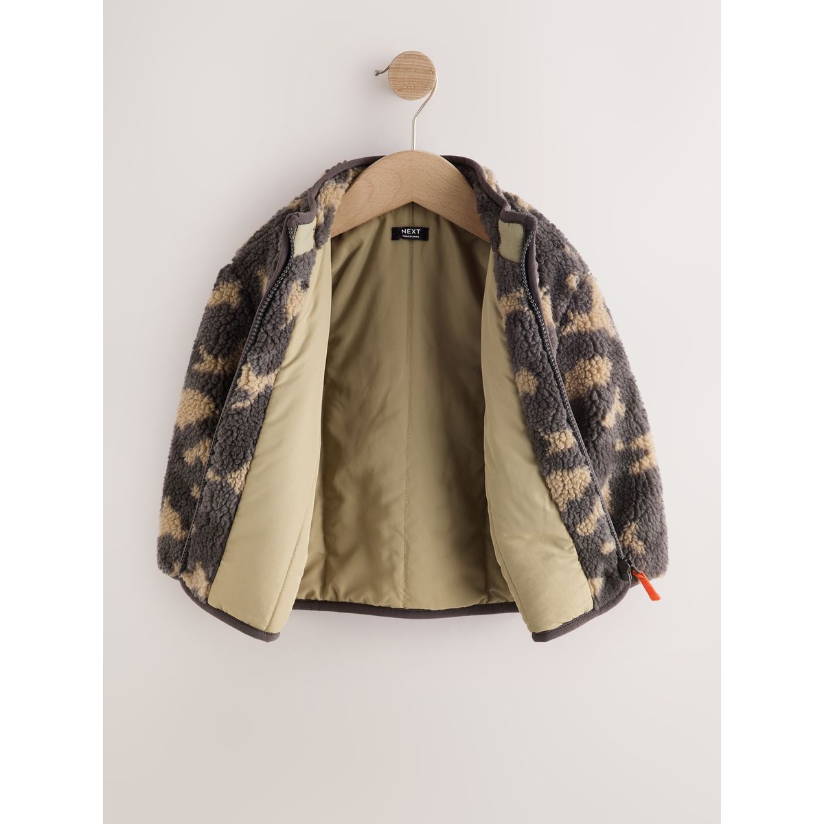 Polaire zippée à col cheminée en peau lainée camouflage, NEXT