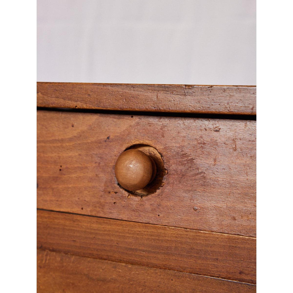 Buffet en bois massif Gilbert N°1721 - Bon état bois foncé, DEBONGOUT
