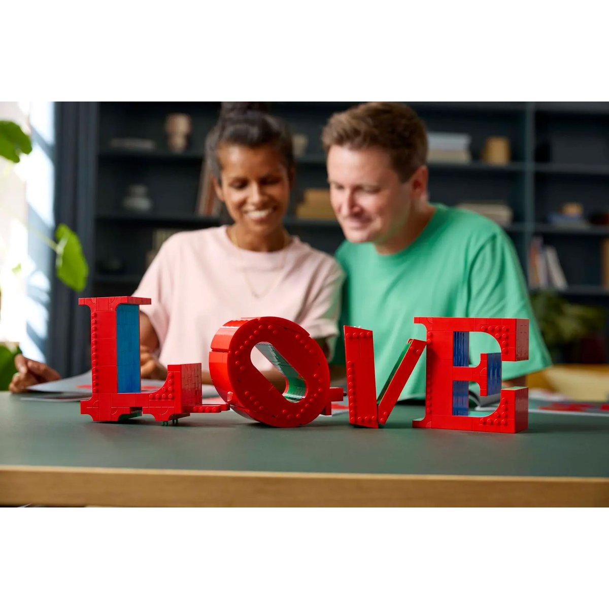 LEGO Art - Sculpture LOVE - 31214 : Créez votre chef-d'œuvre rouge, bleu, vert, LEGO