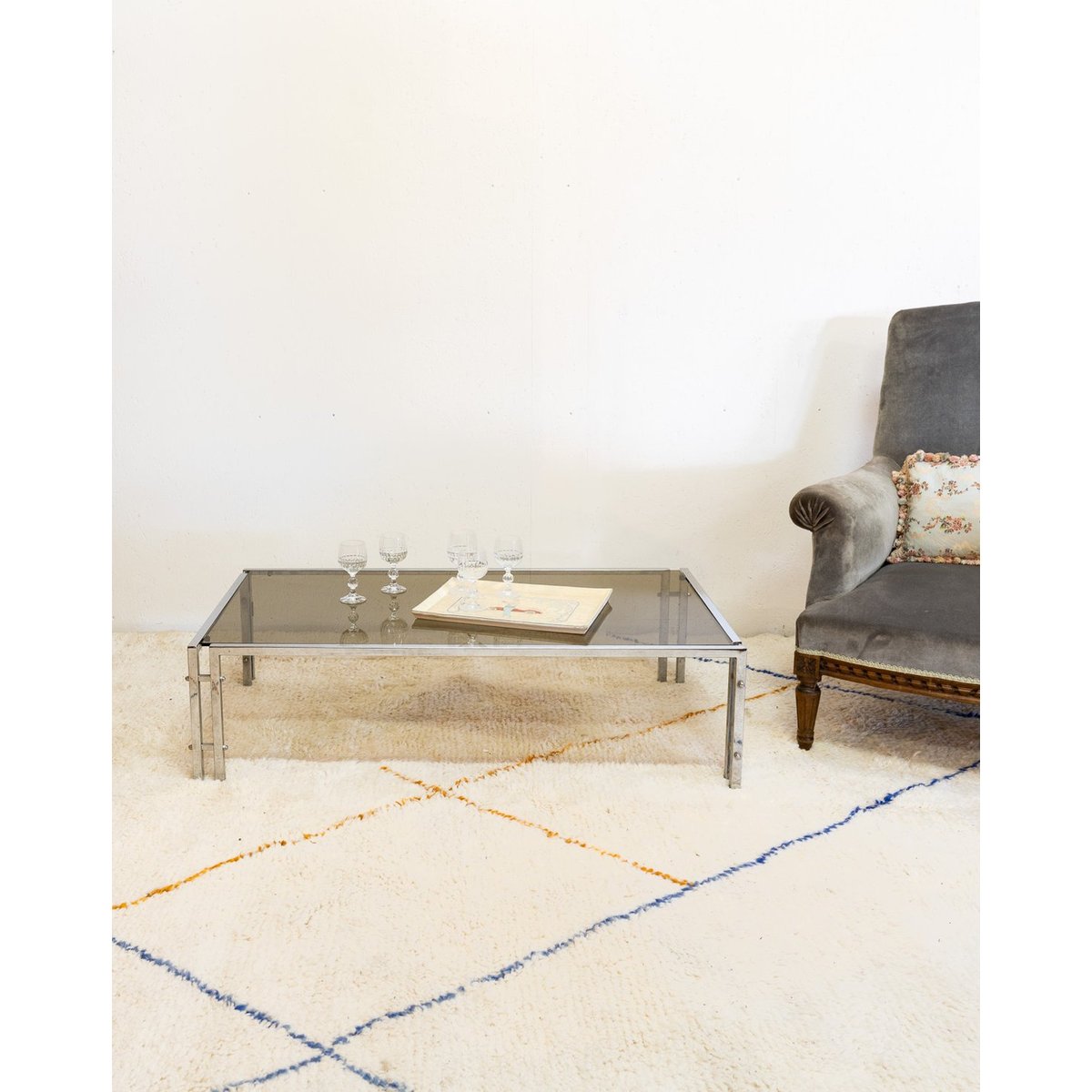 Table basse chromée en verre fumé Donna N°666 - Bon état fumé, DEBONGOUT
