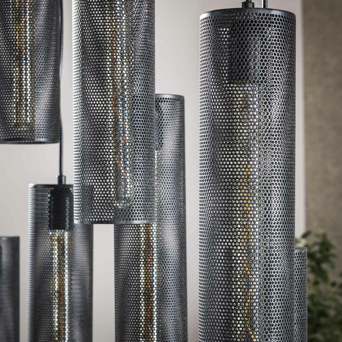 Suspension contemporaine grillagée 9 abat-jour RALF noir, PIER IMPORT