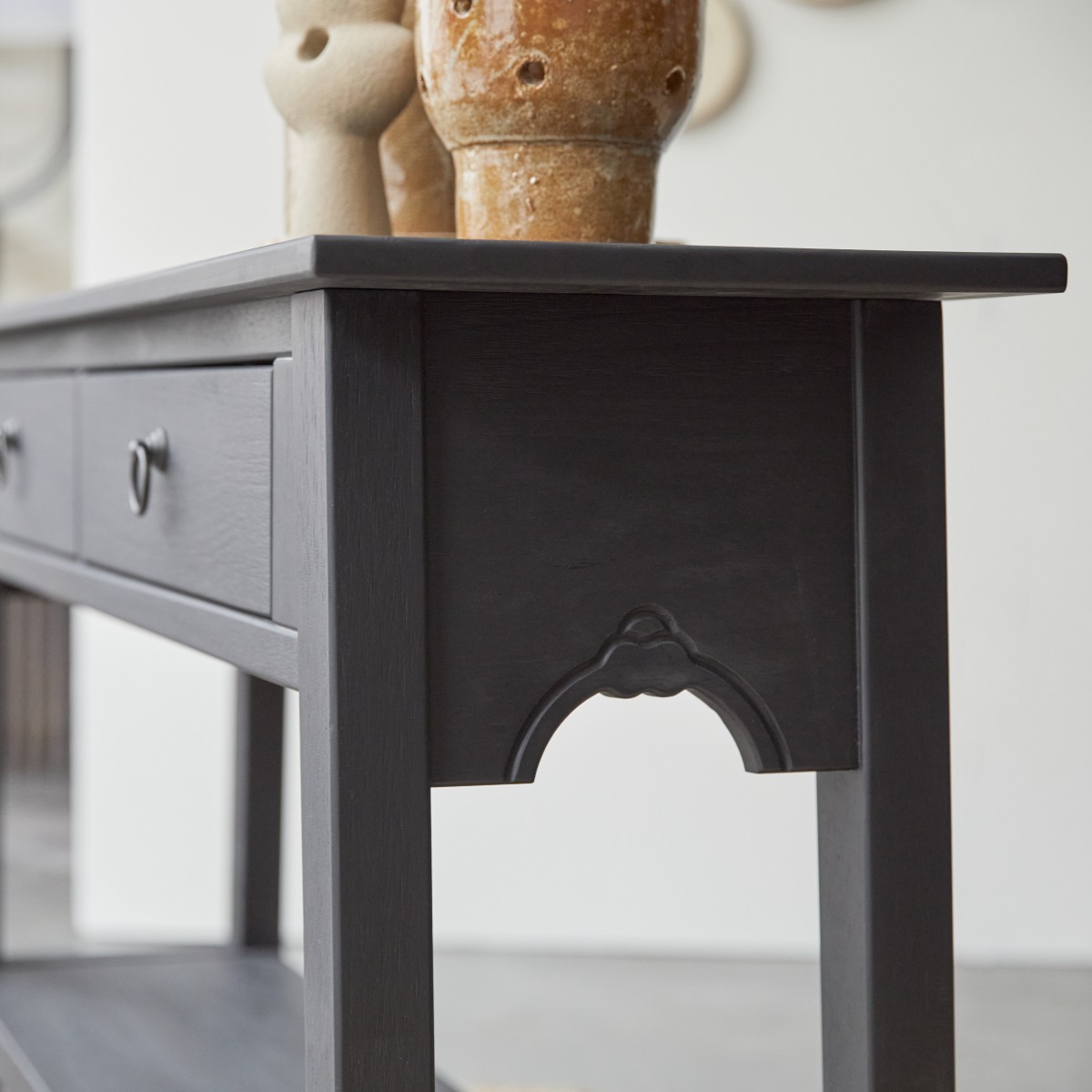 Console en Pin massif, THAKI BLACK noir, TIKAMOON
