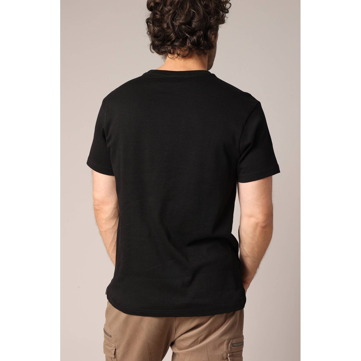 T-shirt décontracté avec poche poitrine contrastée ARION black, DEELUXE