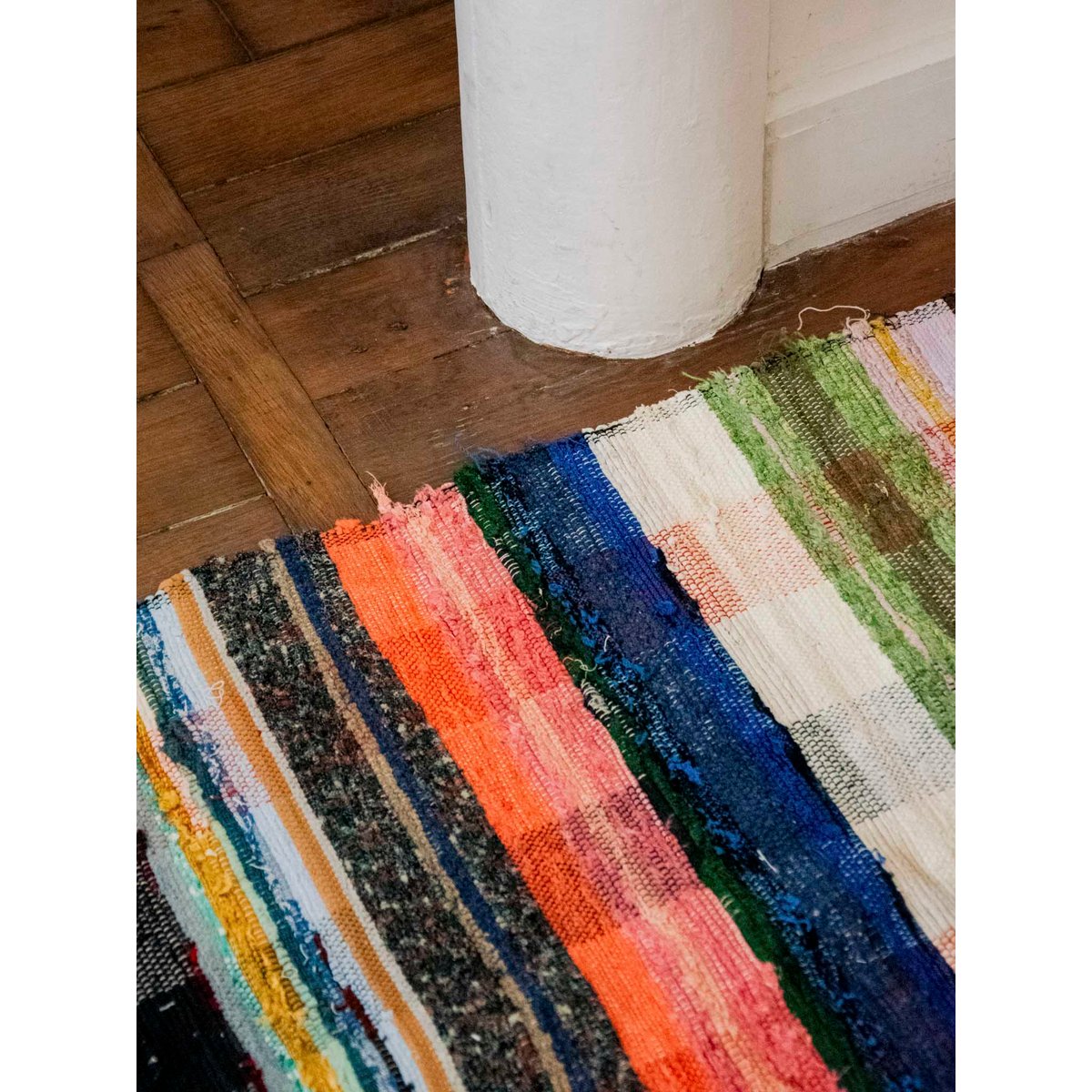 Tapis artisanal rayé Olivier N°122 - Bon état multicolore, DEBONGOUT