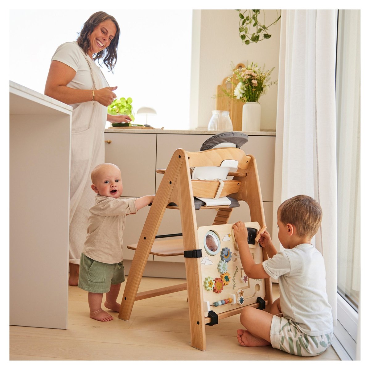 Chaise-haute Play Board en bois beige, HAUCK