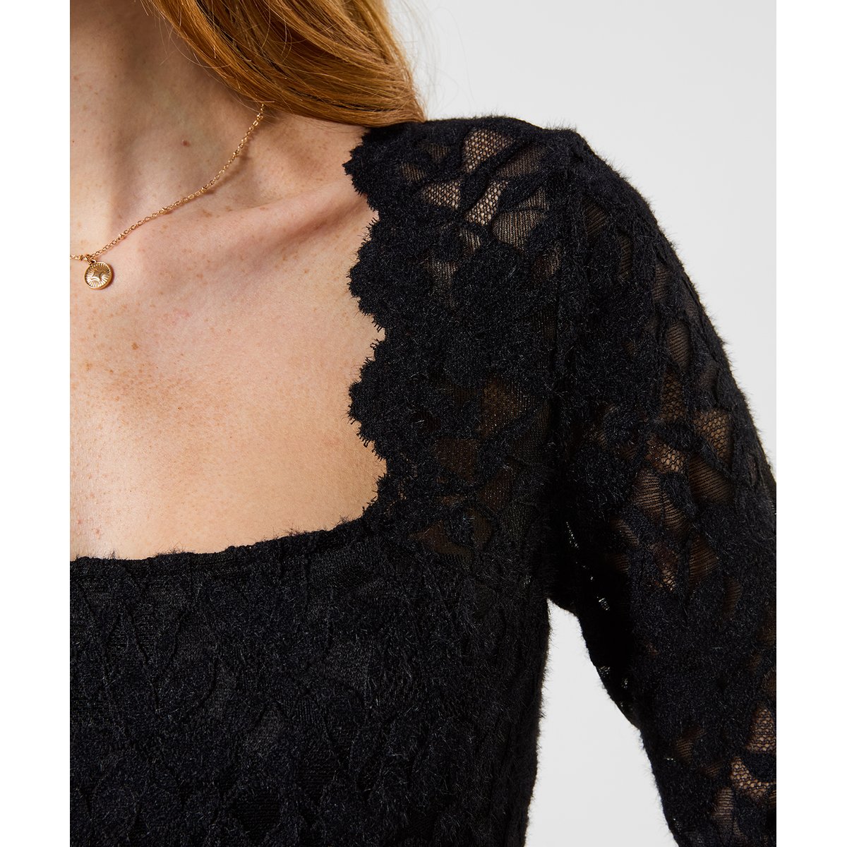 Henley en Dentelle Florale Texturée à Bord Festonné noir, JOE BROWNS