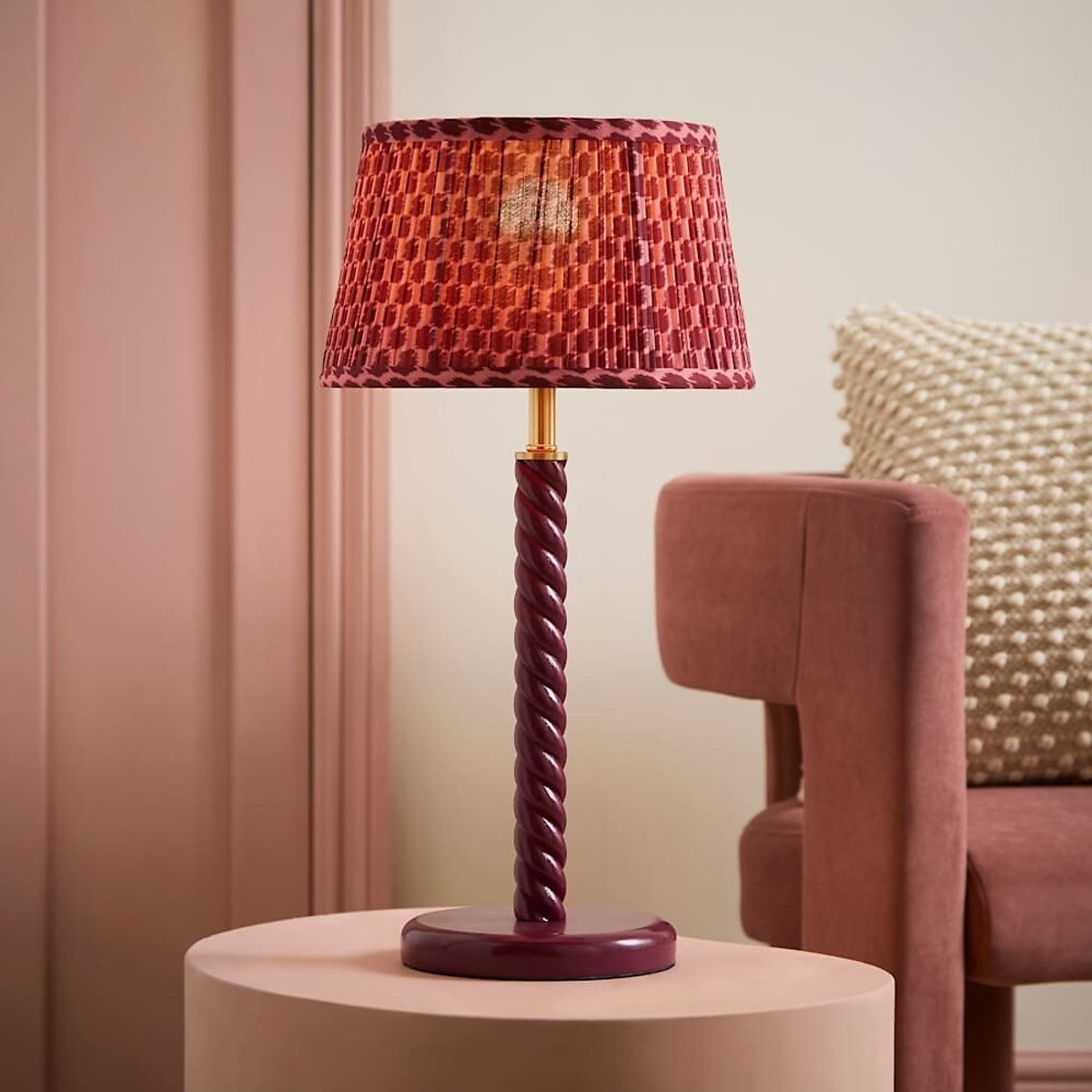 Amalia Twist Table Lamp with Pleated Taper Shade pink, SO'HOME