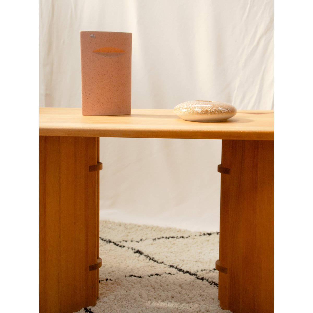 Table à manger en hêtre massif Karla N°1314 - Bon état bois clair, DEBONGOUT