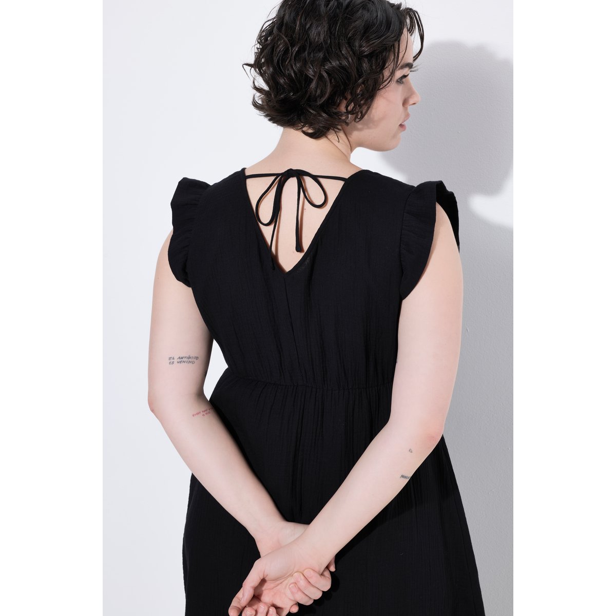 Robe longue, coupe A, col V noir, ULLA POPKEN