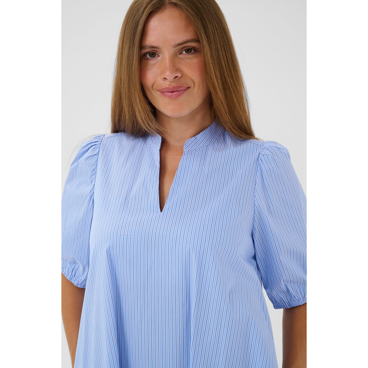 Robe bleu rayé, CULTURE