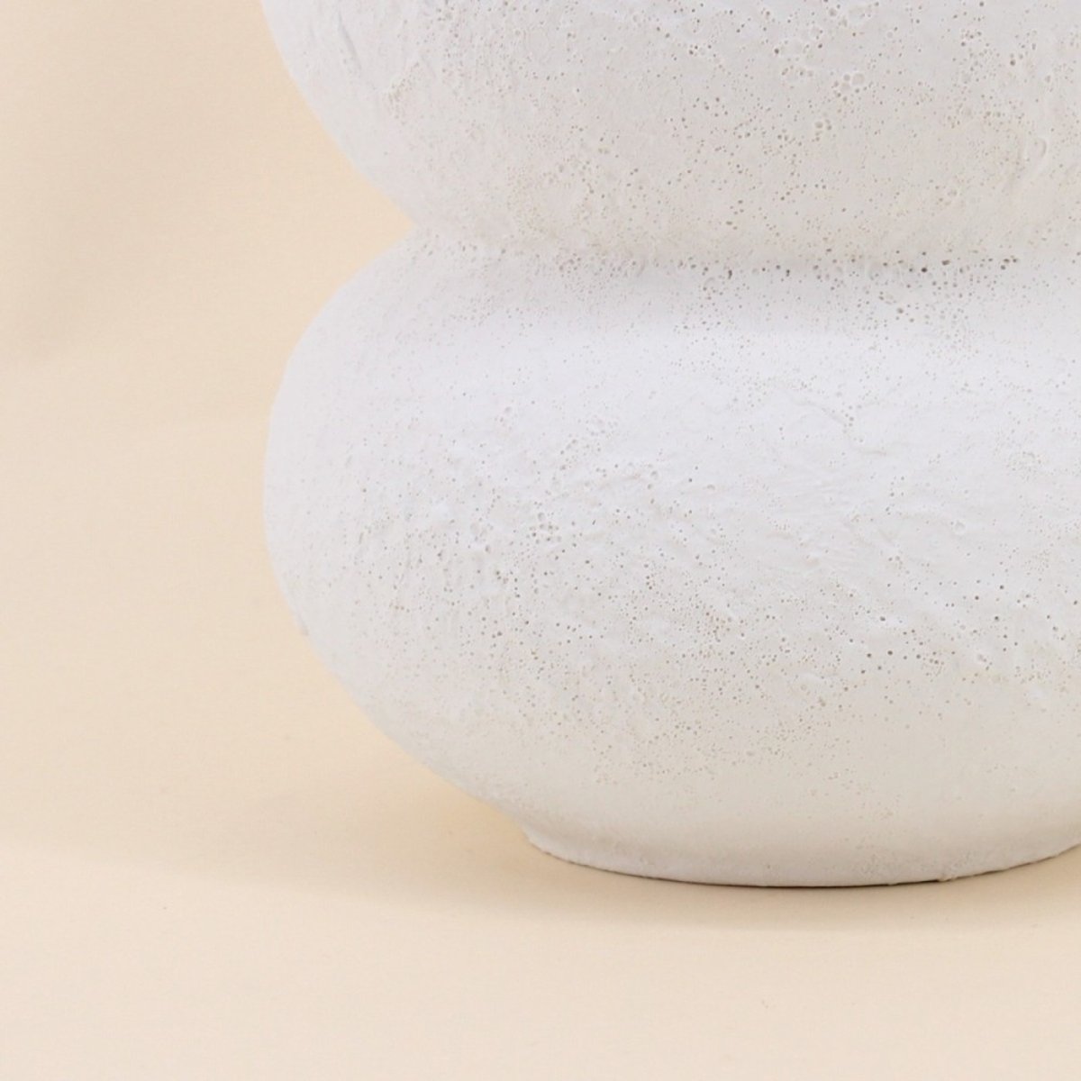 Vase design texturé en céramique, H31cm blanc, ORNAMI