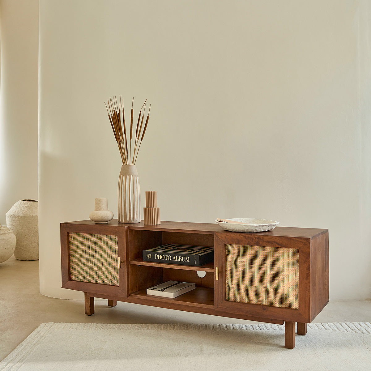 Meuble TV en bois massif et cannage 140 cm  RAPHAEL marron, BERAH GETAH