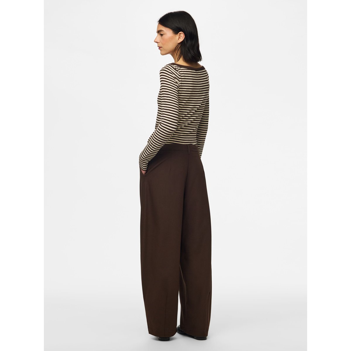 Pantalon hot fudge, PIECES