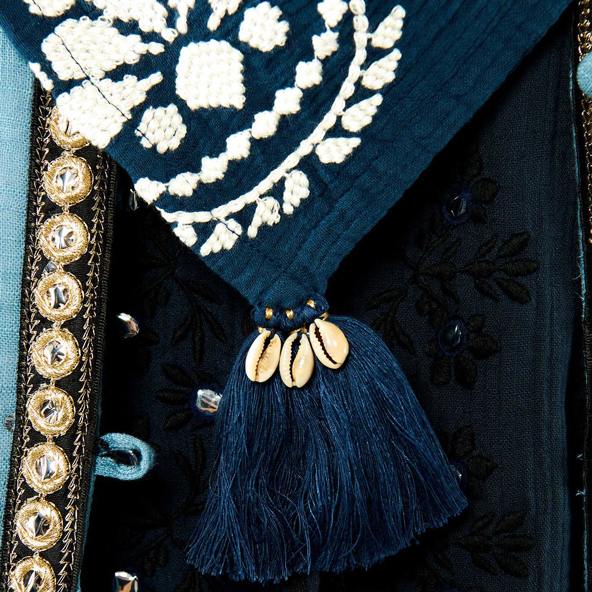 Foulard medium avec broderies OCAMPO bleu, WILD