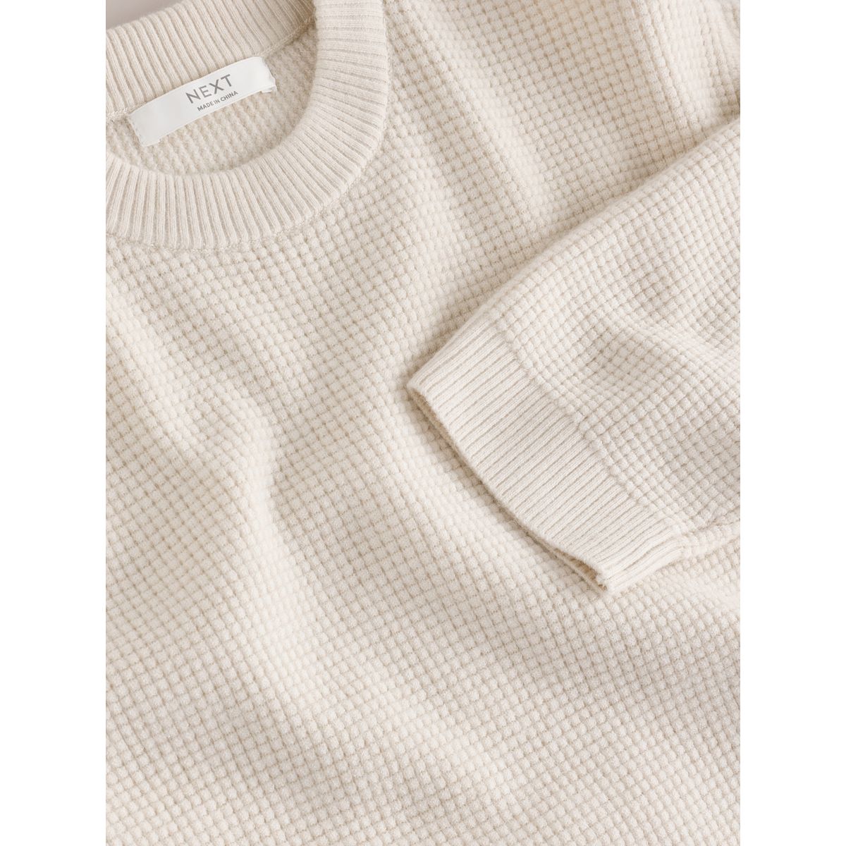 Pull ras du cou en maille texturée écru, NEXT