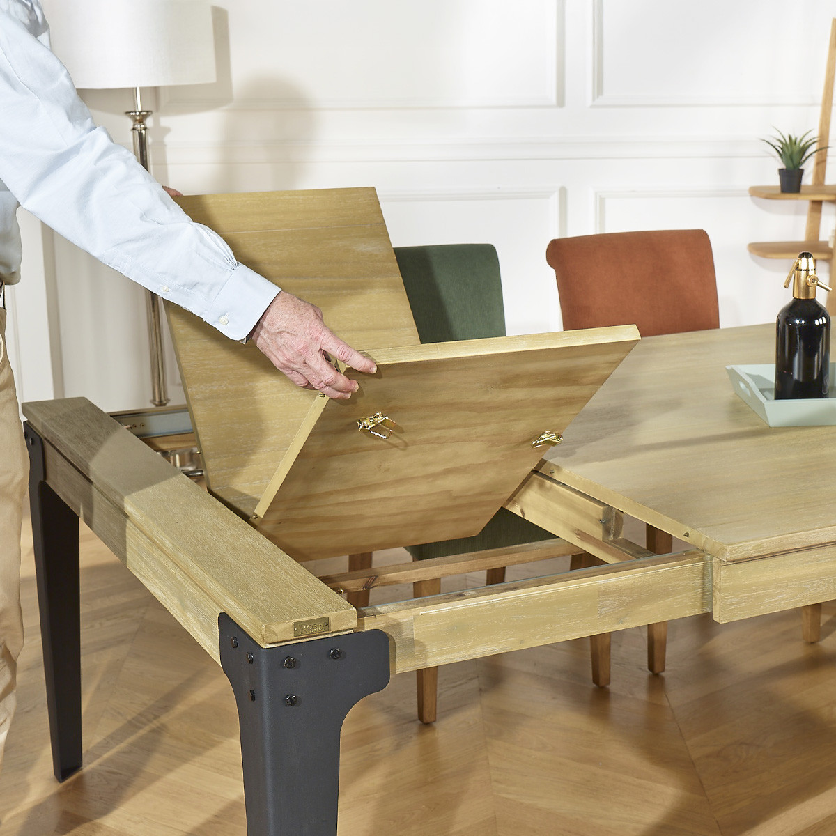 Table rectangulaire en acacia 1 rallonge 8/10 couverts BALTIMORE noire, ROBIN DES BOIS