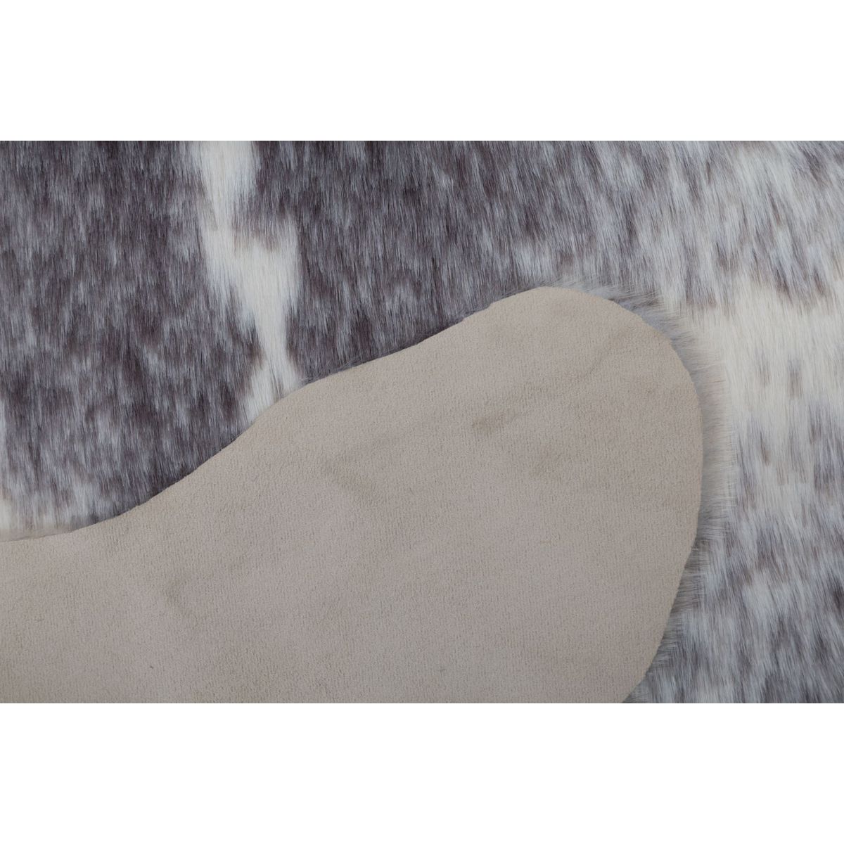 Tapis Emma fausse fourrure noir / blanc, GINO FALCONE