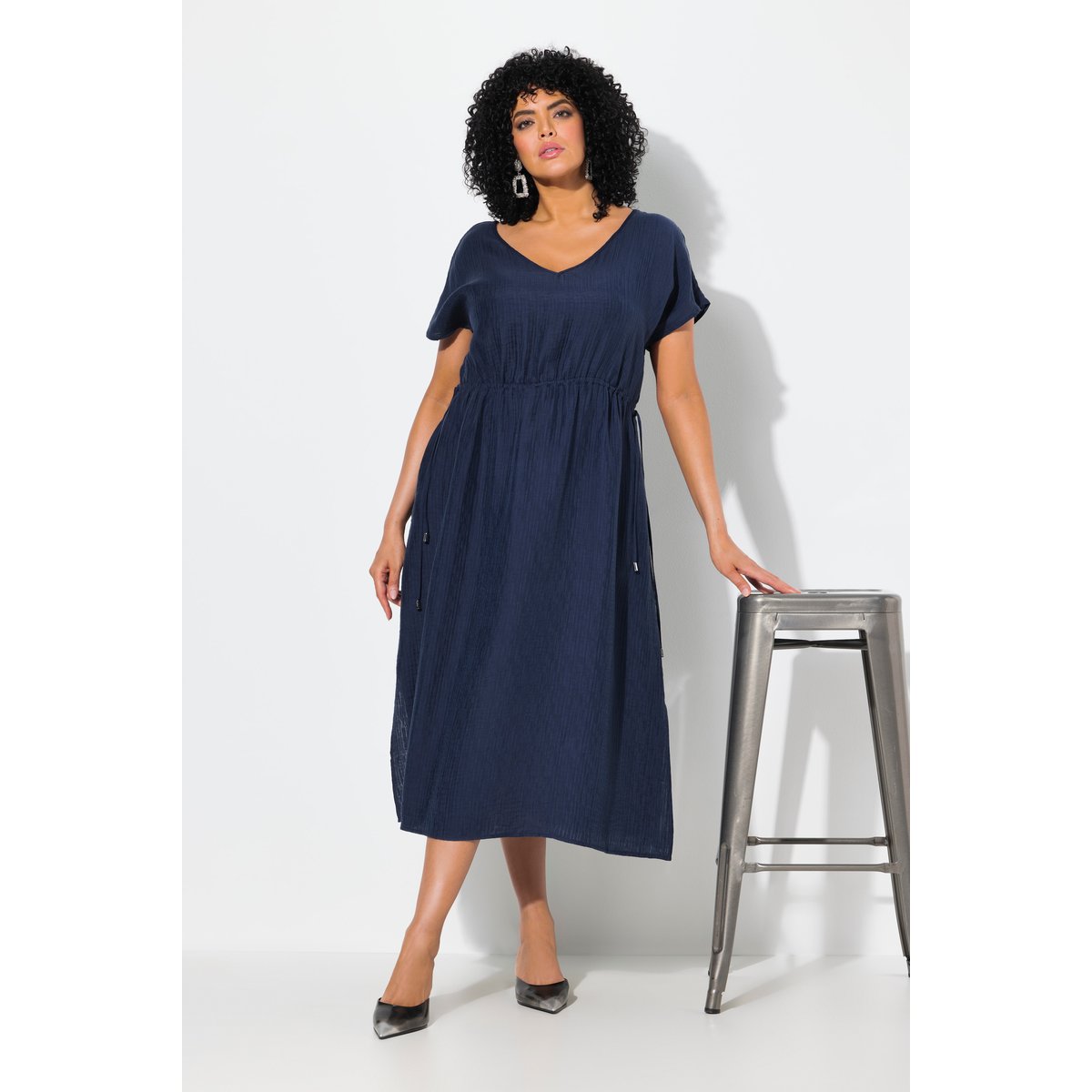 Robe maxi sans manches. Décolleté V. Cordon univers, ULLA POPKEN