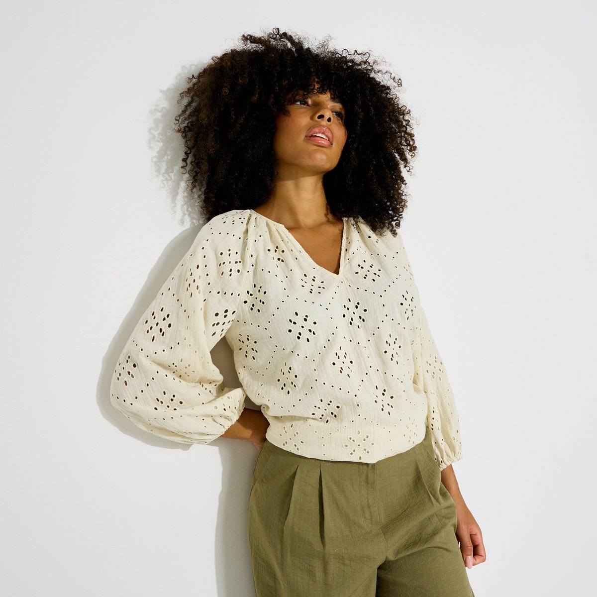 Blouse bohème ajourée à col V beige, GRAIN DE MALICE