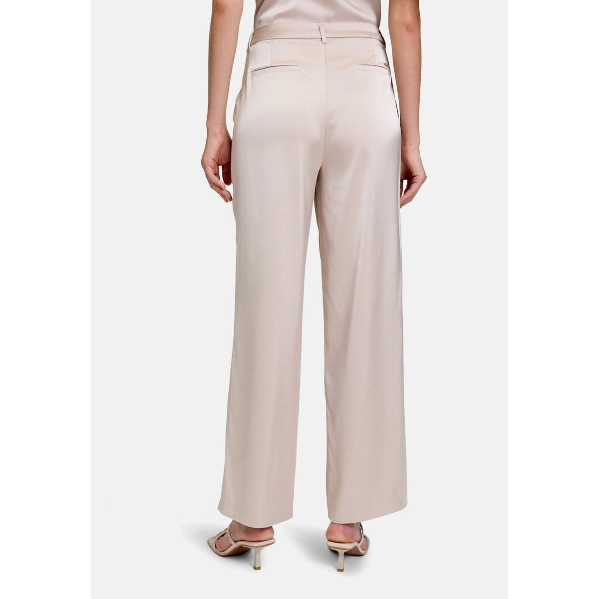 Pantalon de tailleur à effet brillant gris, BETTY & CO