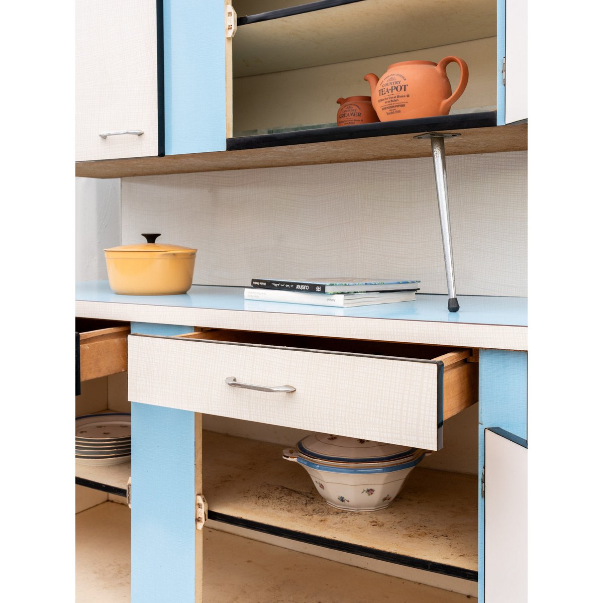 Buffet deux corps en formica Gilbert N°1693 - Bon état blanc, DEBONGOUT