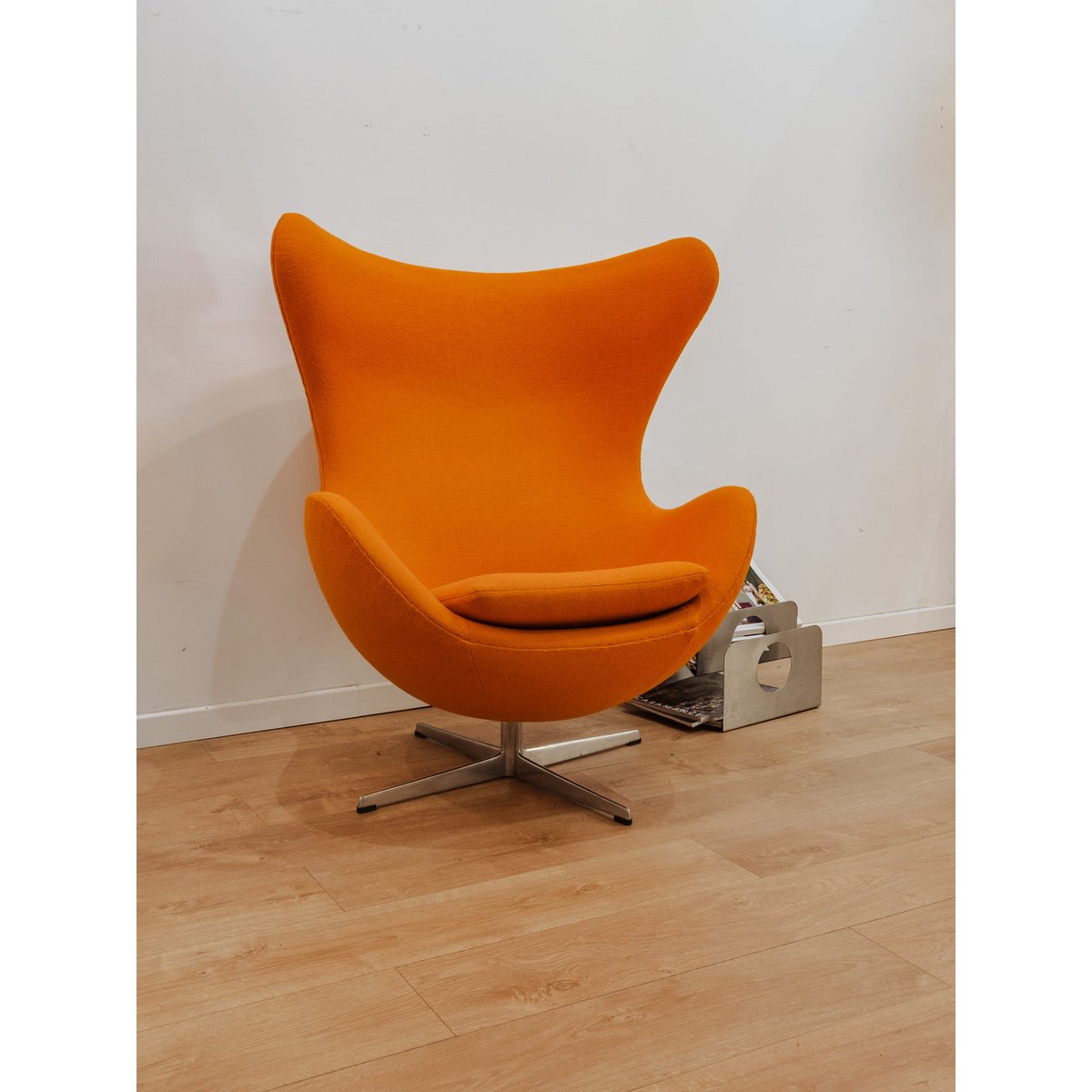 Fauteuil orange Egg Chair Emmanuel N°16 - Bon état argenté, DEBONGOUT